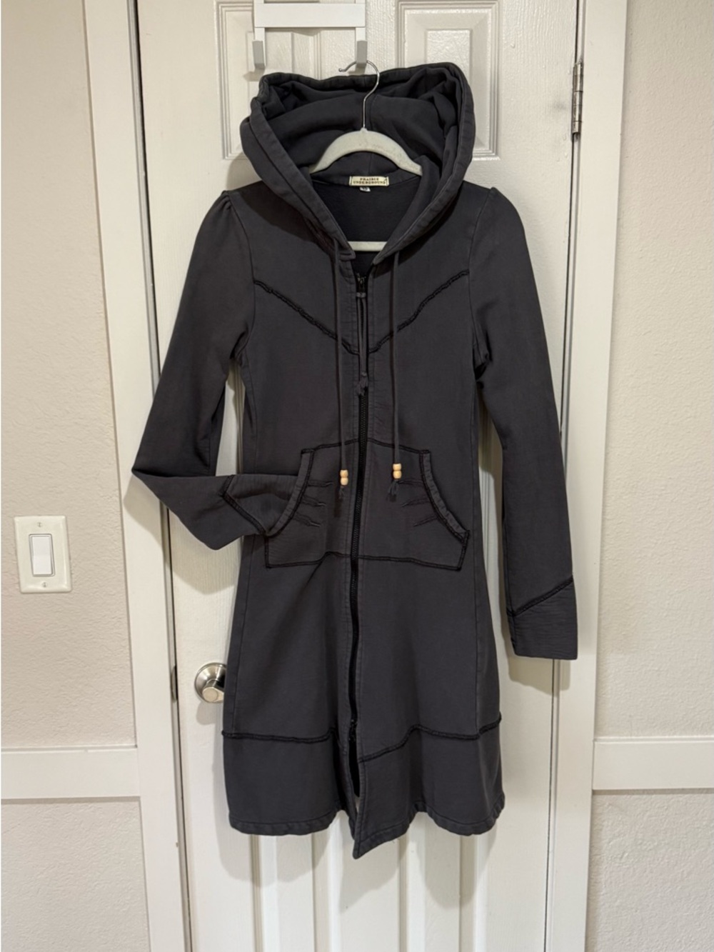 Prairie Underground organic cotton Black Hooded Long Zip Jacket